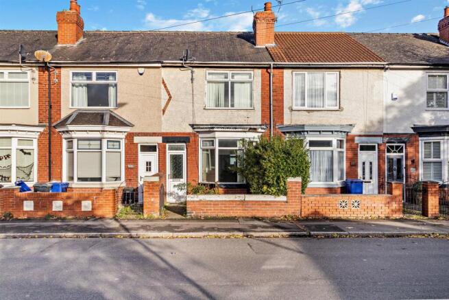 3 bed property, in Springwell Lane, £100,000