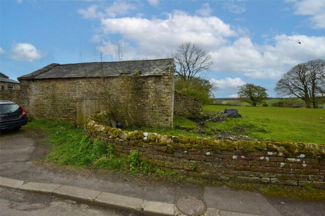 1 bed property, in Woodcock Hall, £70,000