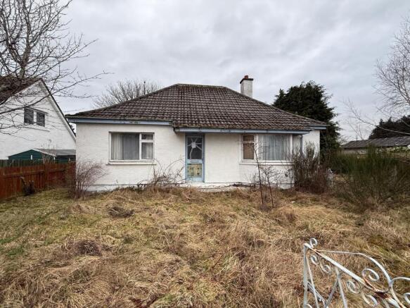 2 bed property, in Caplich Hill, £90,000
