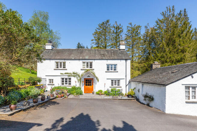 6 bed property, in Sawrey Ground and Cottage, £1,150,000