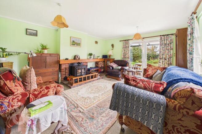 5 bed property, in Rectory Road, £475,000