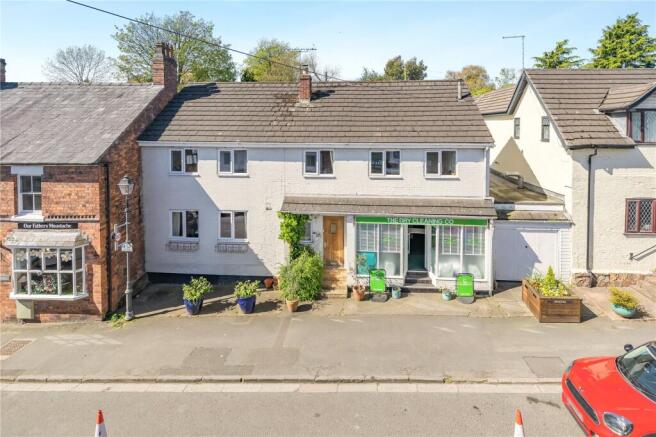 4 bed property, in High Street, £495,000