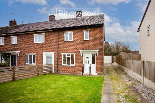 2 bed property, in Lansdown Road, £140,000