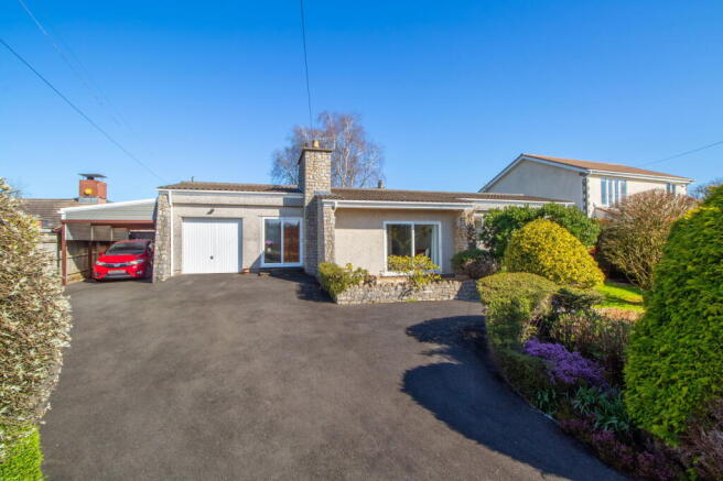 3 bed property, in Flax Bourton Road, £700,000