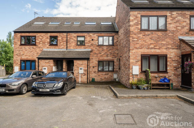 2 bed property, in St Marys Court, £65,000