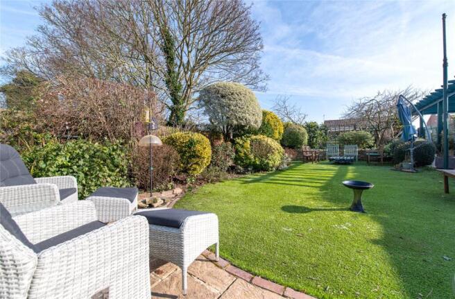 3 bed property, in School Lane, £600,000
