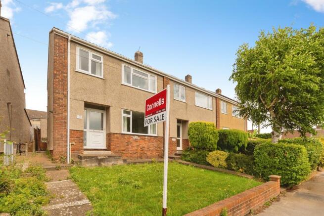 3 bed property, in Court Road, £350,000