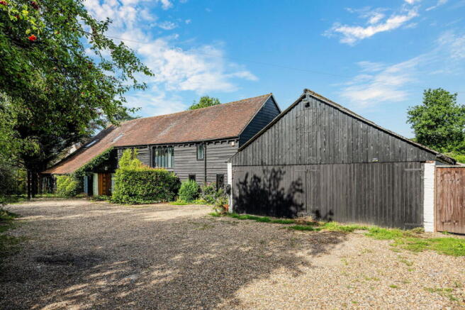 5 bed property, in Eastbourne Road, £783,950