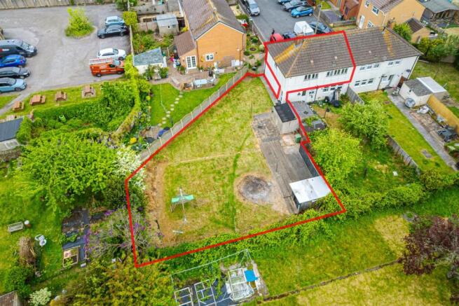 1 bed property, in Crossley Close, £65,000