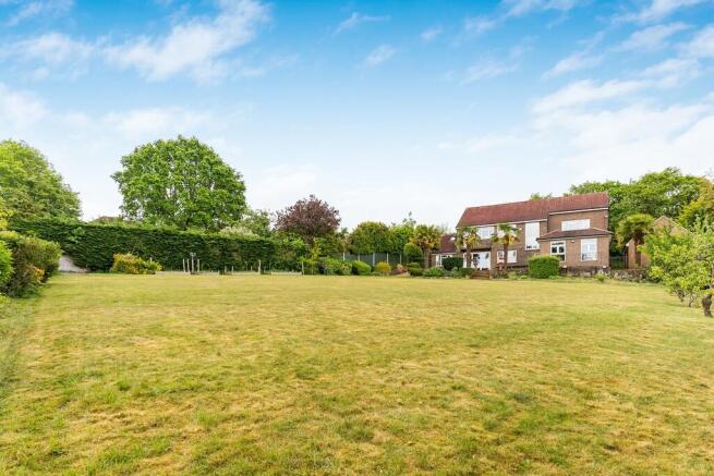 4 bed property, in Hartley Down, £1,250,000