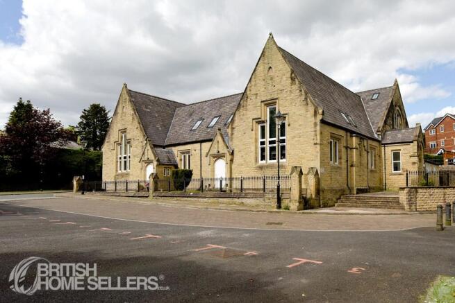 2 bed property, in School Street, £195,000