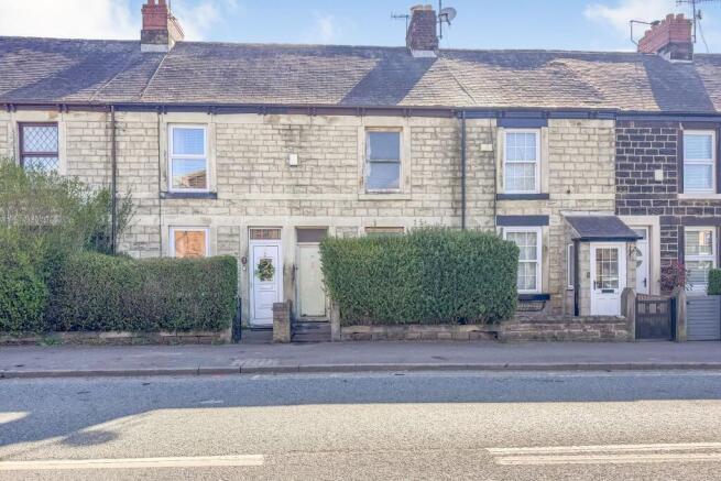 2 bed property, in Nether Road, £120,000