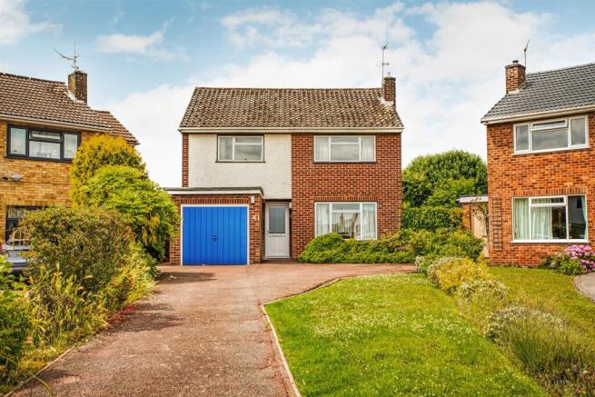 4 bed property, in Gisborne Close, £350,000