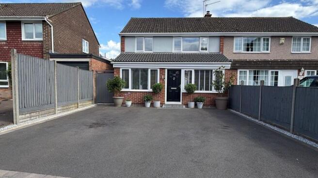 3 bed property, in Coleridge Drive, £289,950