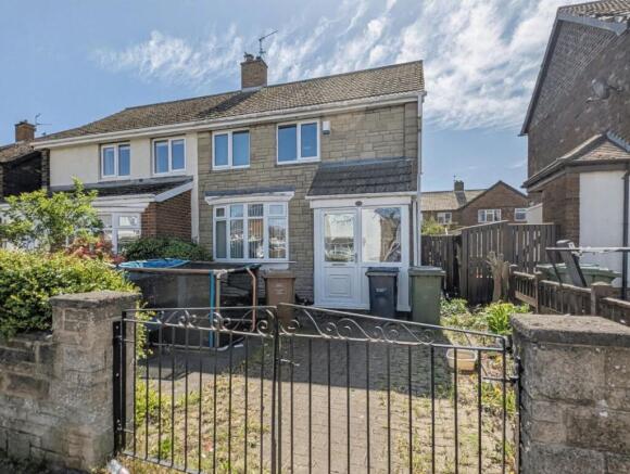 2 bed property, in 27 Bexhill Road, £45,000