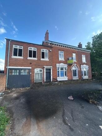 9 bed property, in Grange Road, £800,000