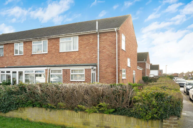 3 bed property, in Barry Avenue, £315,000