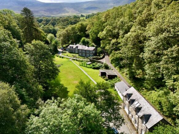 13 bed property, in Kings Youth Hostel, £799,000