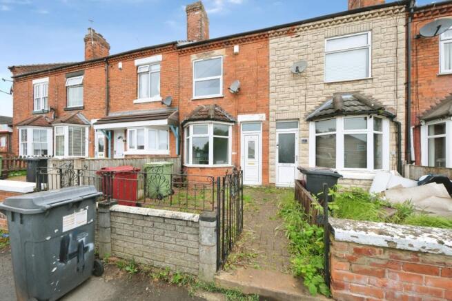 2 bed property, in East View, £100,000