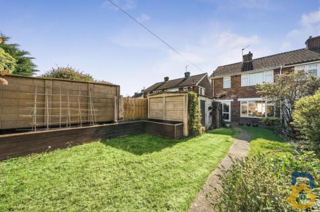 3 bed property, in Holme Road, £500,000