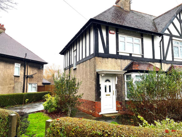 2 bed property, in Seafield Avenue, £138,000