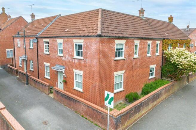 4 bed property, in Chivers Road, £340,000