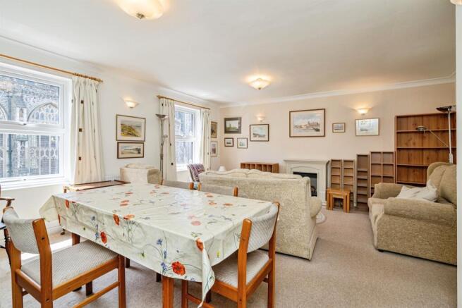 2 bed property, in Tucker Street, £210,000