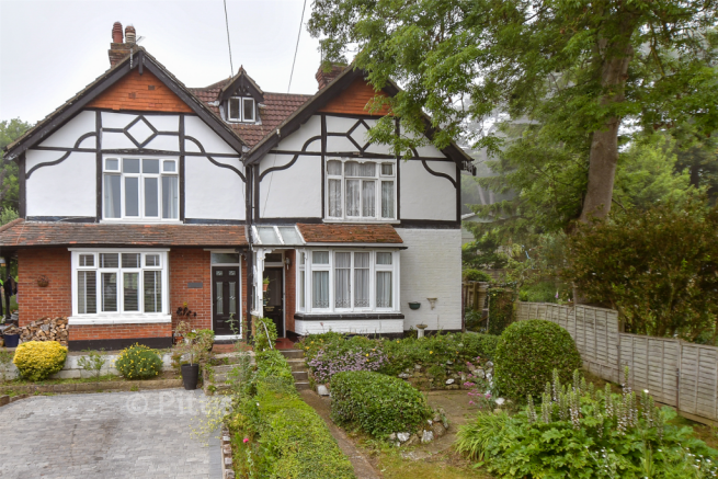 3 bed property, in York Road, £350,000