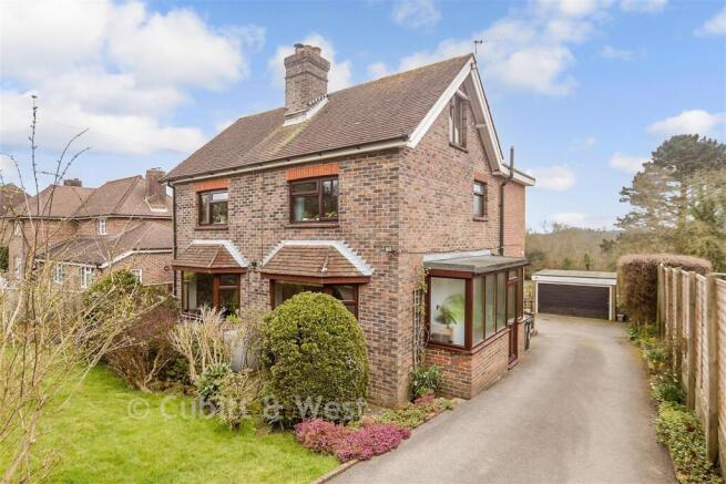 4 bed property, in Mayfield Road, £700,000