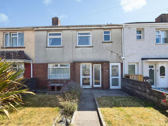 3 bed property, in Wyvern Avenue, £150,000