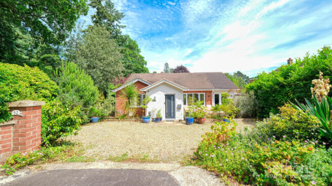 2 bed property, in Thunder Lane, £475,000