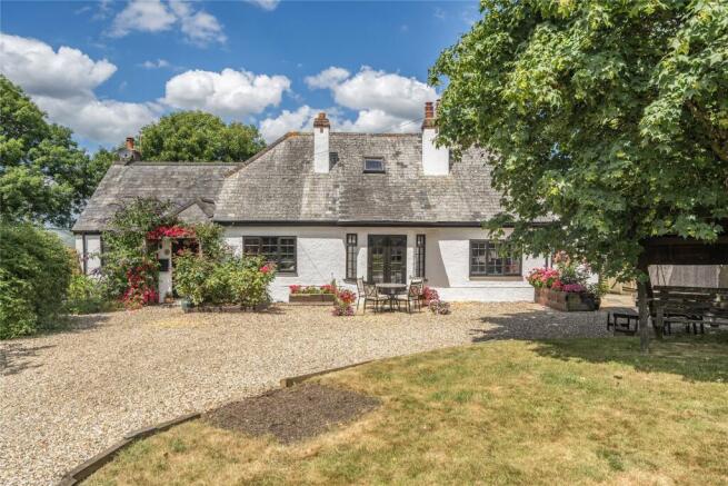 5 bed property, in Spreyton, £660,000