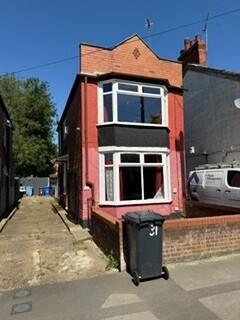 2 bed property, in Newcomen Street, £130,000
