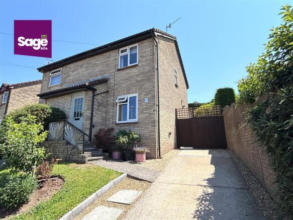 2 bed property, in Chester Close, £210,000
