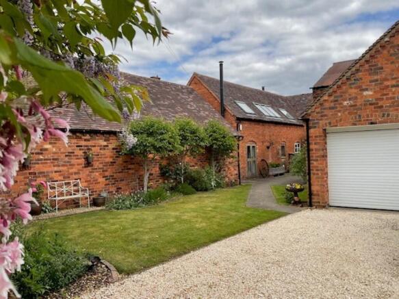 3 bed property, in The Stable, £485,000