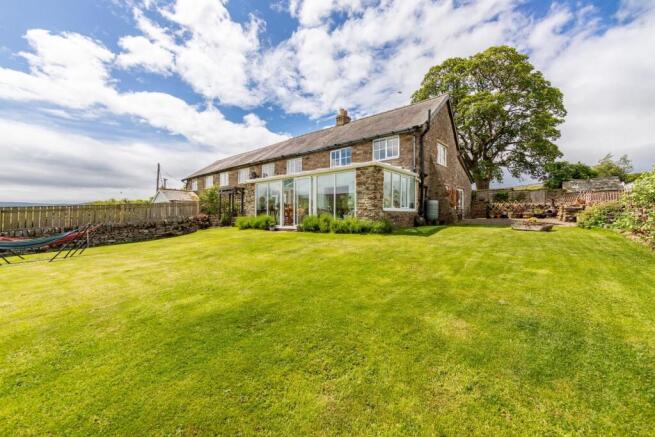 3 bed property, in Hexham NE47, £420,000