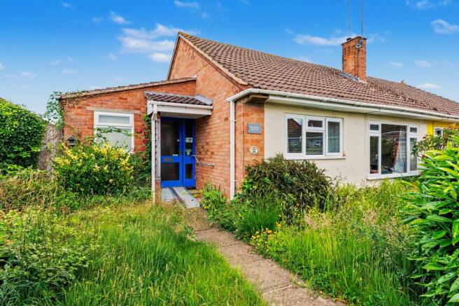 3 bed property, in Lindsey Avenue, £200,000