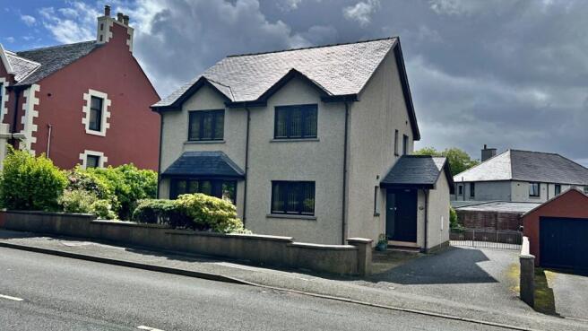 4 bed property, in Matheson Road, £245,000