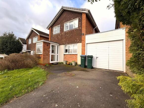3 bed property, in Bexfield Close, £280,000