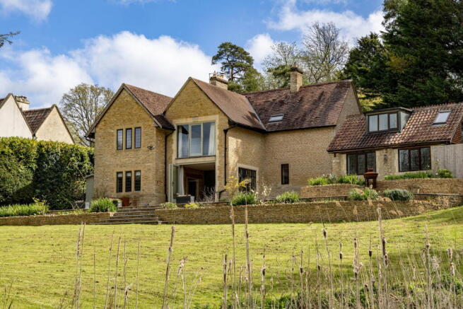 5 bed property, in Ashley, £1,200,000