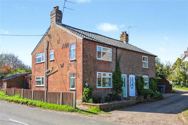 3 bed property, in Dunwich Road, £350,000