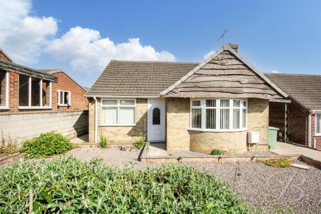 2 bed property, in Norton Avenue, £220,000