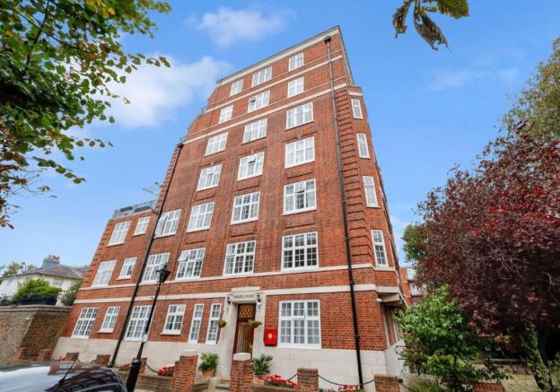1 bed property, in Flat 23 Melina Court, £220,000