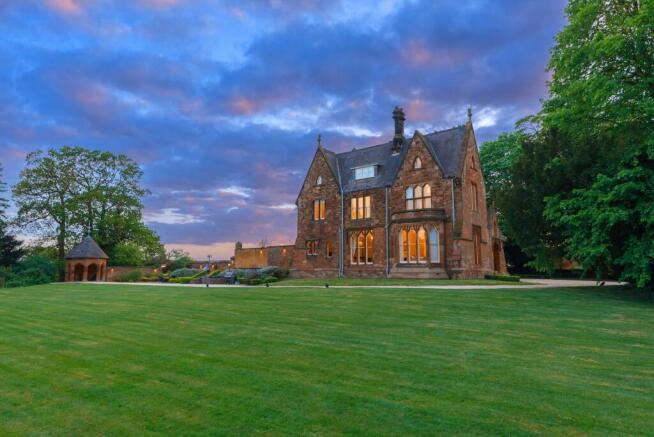 8 bed property, in Willaston Road, £2,250,000