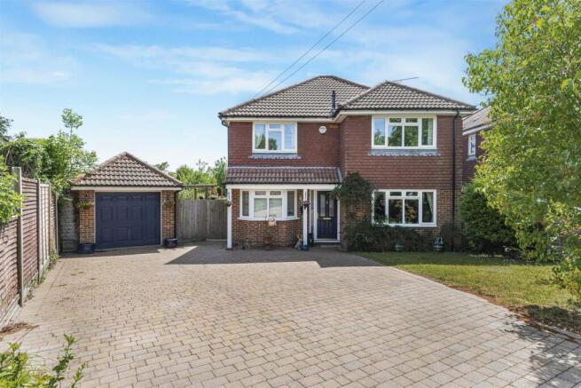 4 bed property, in Spring Head Road, £995,000