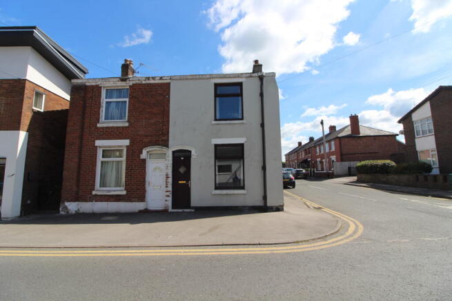 2 bed property, in 67 Freckleton Street, £85,000