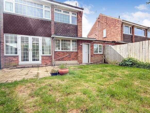 3 bed property, in Burden Road, £190,000