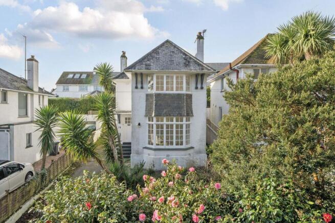 3 bed property, in Falmouth, £500,000