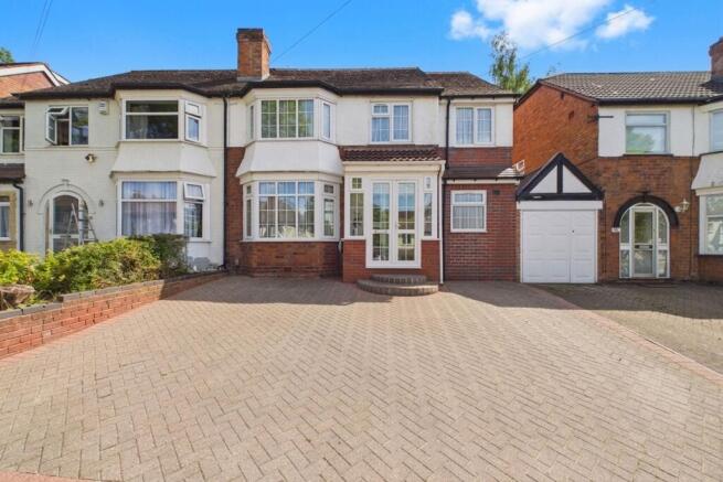 5 bed property, in Dalbury Road, £445,000