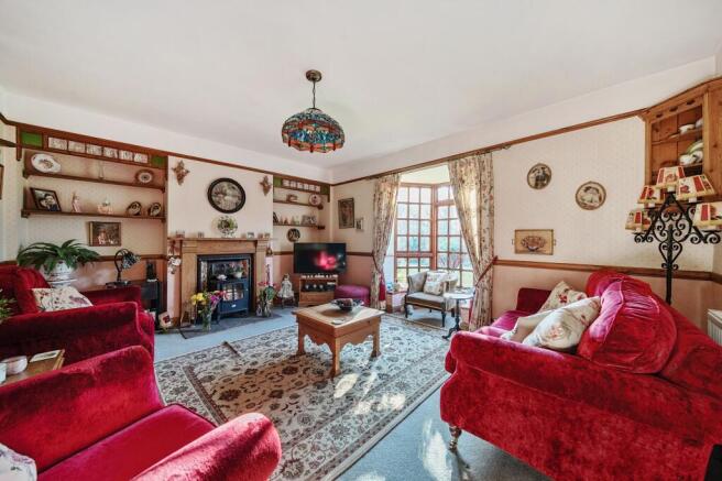2 bed property, in Mill Lane, £675,000